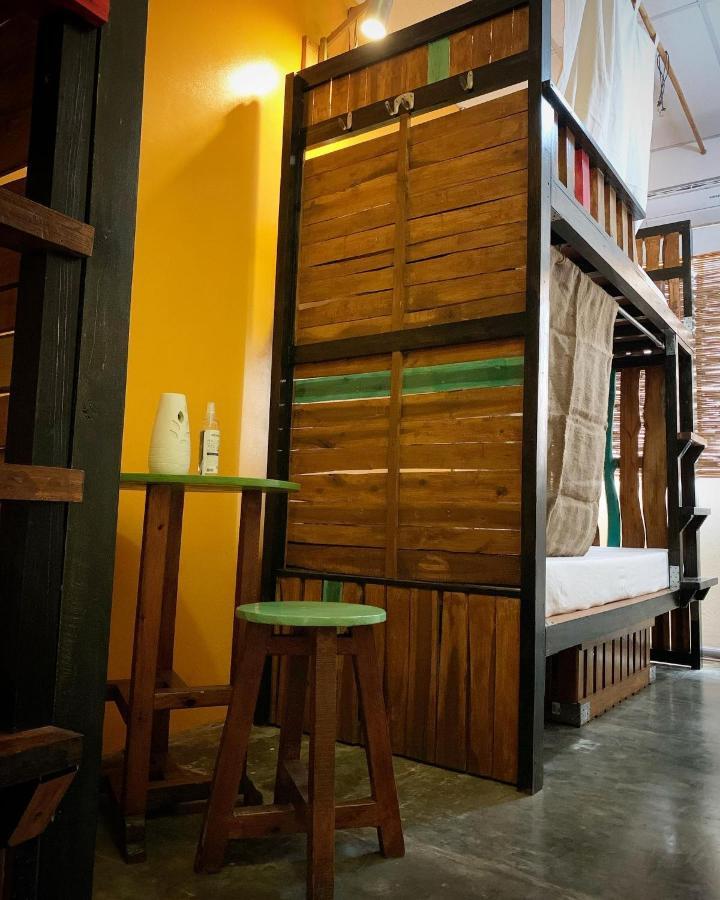 Moon Fools Hostel Panglao Extérieur photo